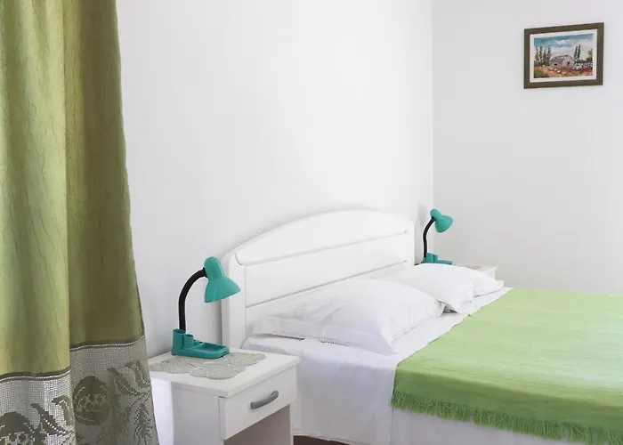 아파트먼트 프레인 아파트 *